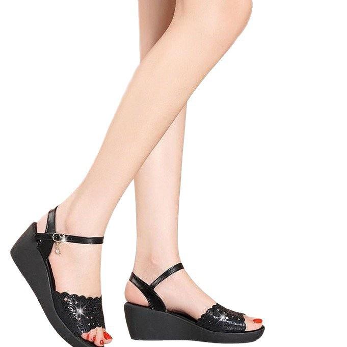Soft leather platform sandals women's summer 2025 new non-slip women's shoes wedge heel versatile women's sandals soft-soled mother shoes