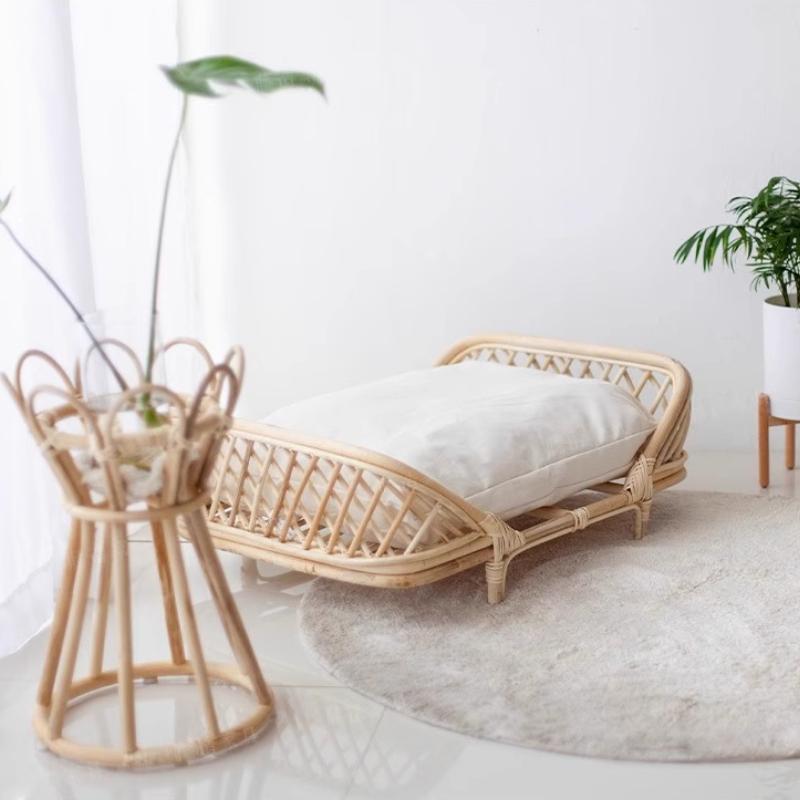 Woven Rattan Dog Bed All-Season Pet Bed for Small and Medium Dogs Handmade Cat and Dog House Durable Pet Furniture for Indoor