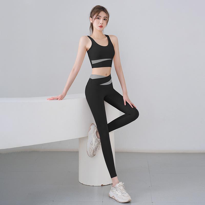 Yoga wear set, high-end professional fitness set, women s quick-dry Pilates underwear, tank top, spring S