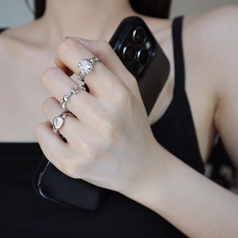 Sparkling Korean Style Geometric Open Ring With Brilliant Gemstone For Fashionable Women