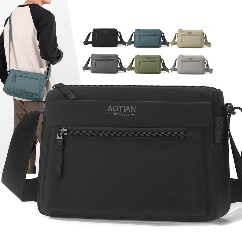 Men's Shoulder Bag Travel Commuter Outdoor Sports Waterproof Messenger Bag Tooling Crossbody Bag