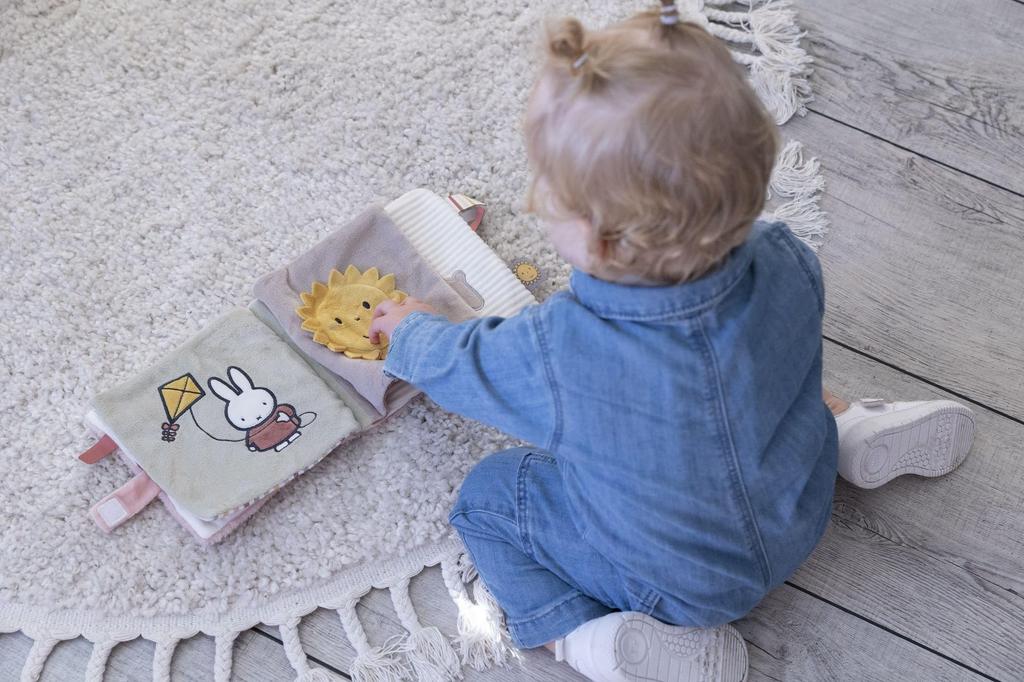 DADWAY Miffy Fabric Book TYMIFNIJN925 Fluffy/Pink