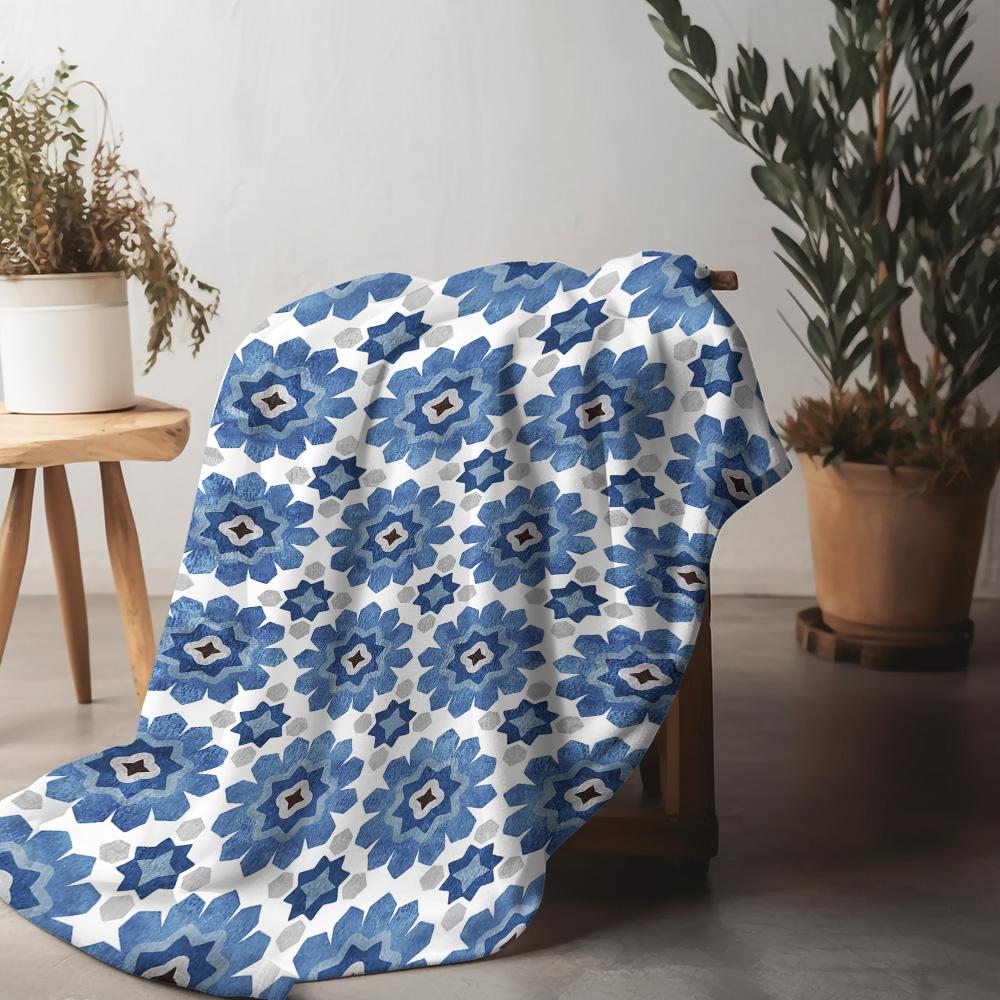 Blue Floral Pattern Throw Blanket Soft Cozy Sofa Bed Decorative Throw Blanket for Living Room Bedroom Kids Room
