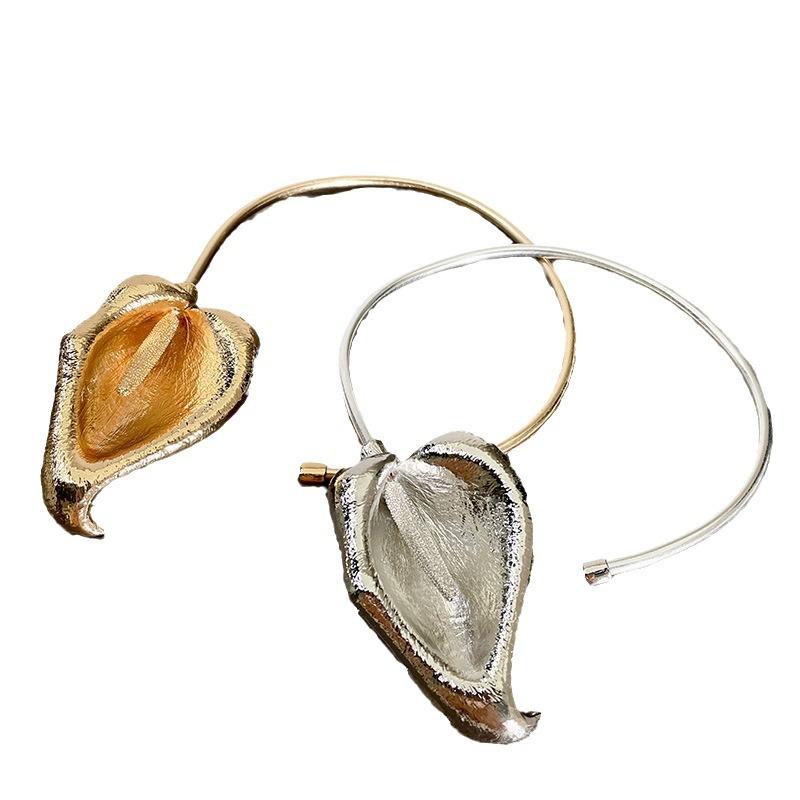 Französischer Retro Statement Einzigartiges Calla-Lilienblüten Offenes Choker-Halsband für Damen Party Bankett Abschlussball Trendiger Schmuck Zubehör