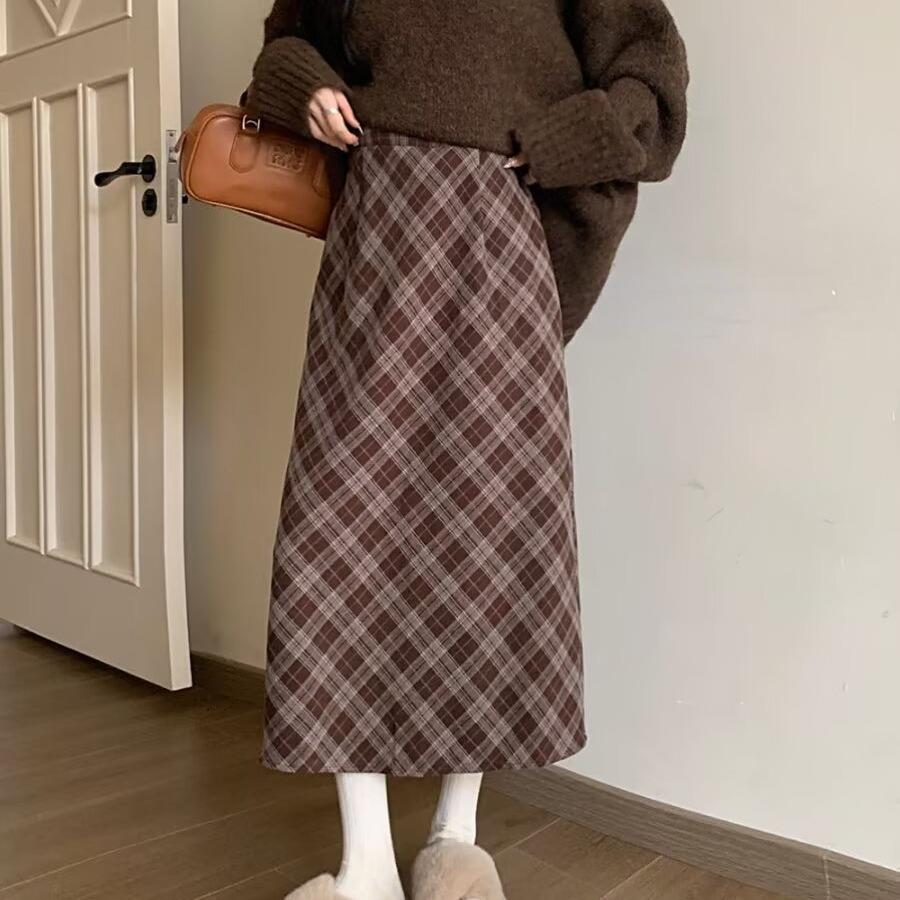Hong Kong-Style Retro Plaid High-Waisted Slim Maxi Skirt for Women
