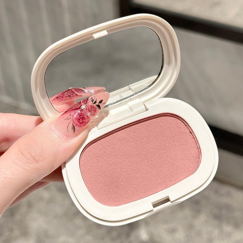 Yan Phantom Bear Matte Blush - Low Saturation, Long-Lasting, Natural Monochrome Mashed Potato Shade