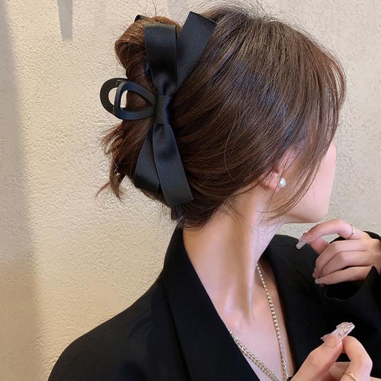 Women Hair Claw Bow-knot Strong Grip Solid Color Elastic Spring with Teeth Hair Decoration Hollow Out Large Barrette Lady Hair Pin Hair Accessories