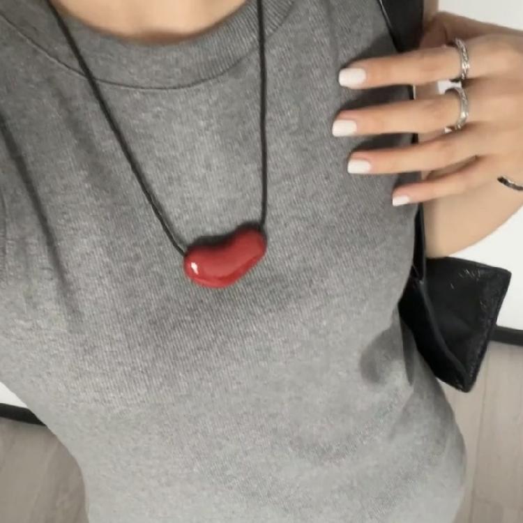 Trendy Enamel Heart Pendant Necklace Sturdy Alloy Adjustable Chain Jewelry Accessory Portable for Female Fashion