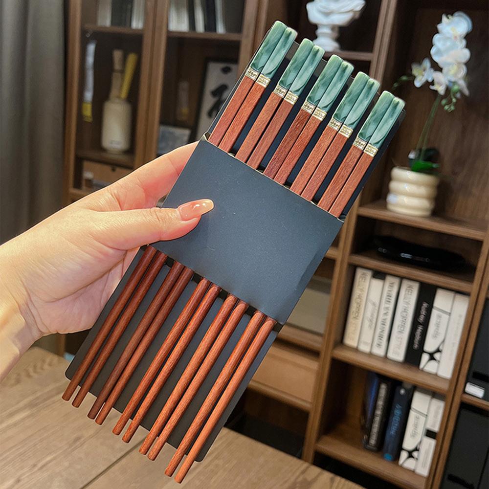 

5Pairs Red Sandalwood Japanese Non-Slip Chopsticks Korean Home Hotel Restaurant Portable Healthy Food Stick For Sushi Chopsticks зелений