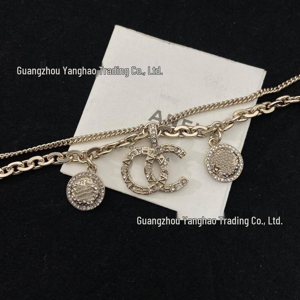 Colier Seiko de Înaltă Calitate cu Embosare Dublă C și Brățară Avansată cu Diamante