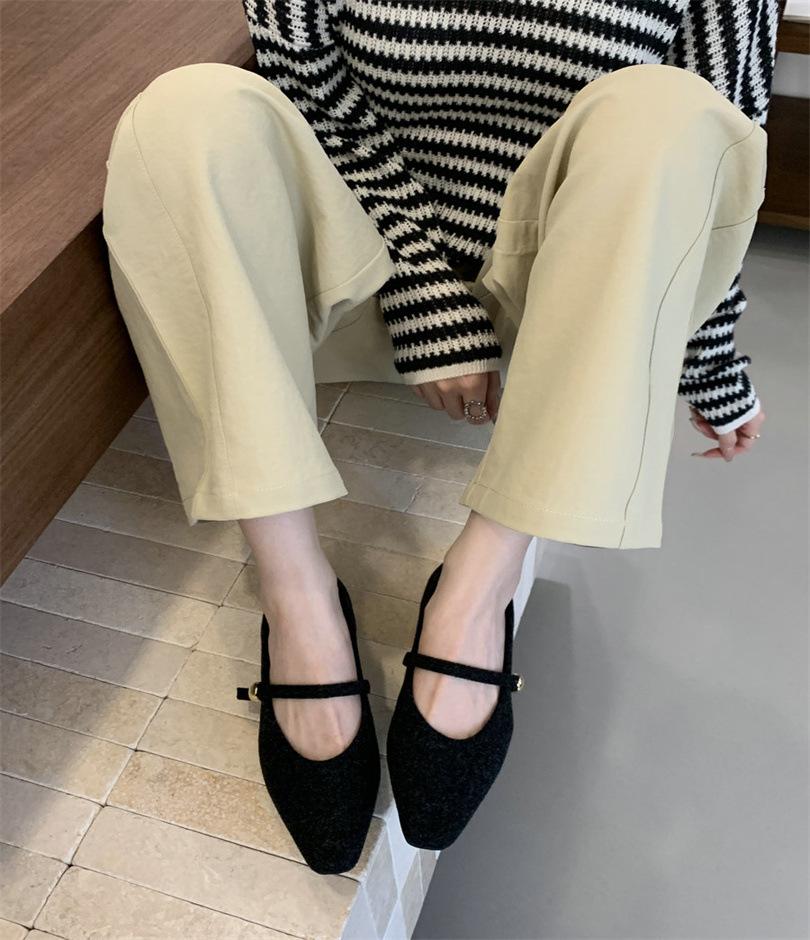 Retro woolen light-mouth flat-soled single shoes for women's autumn and winter 2025 new soft-soled one-word with square head Mary Jane shoes