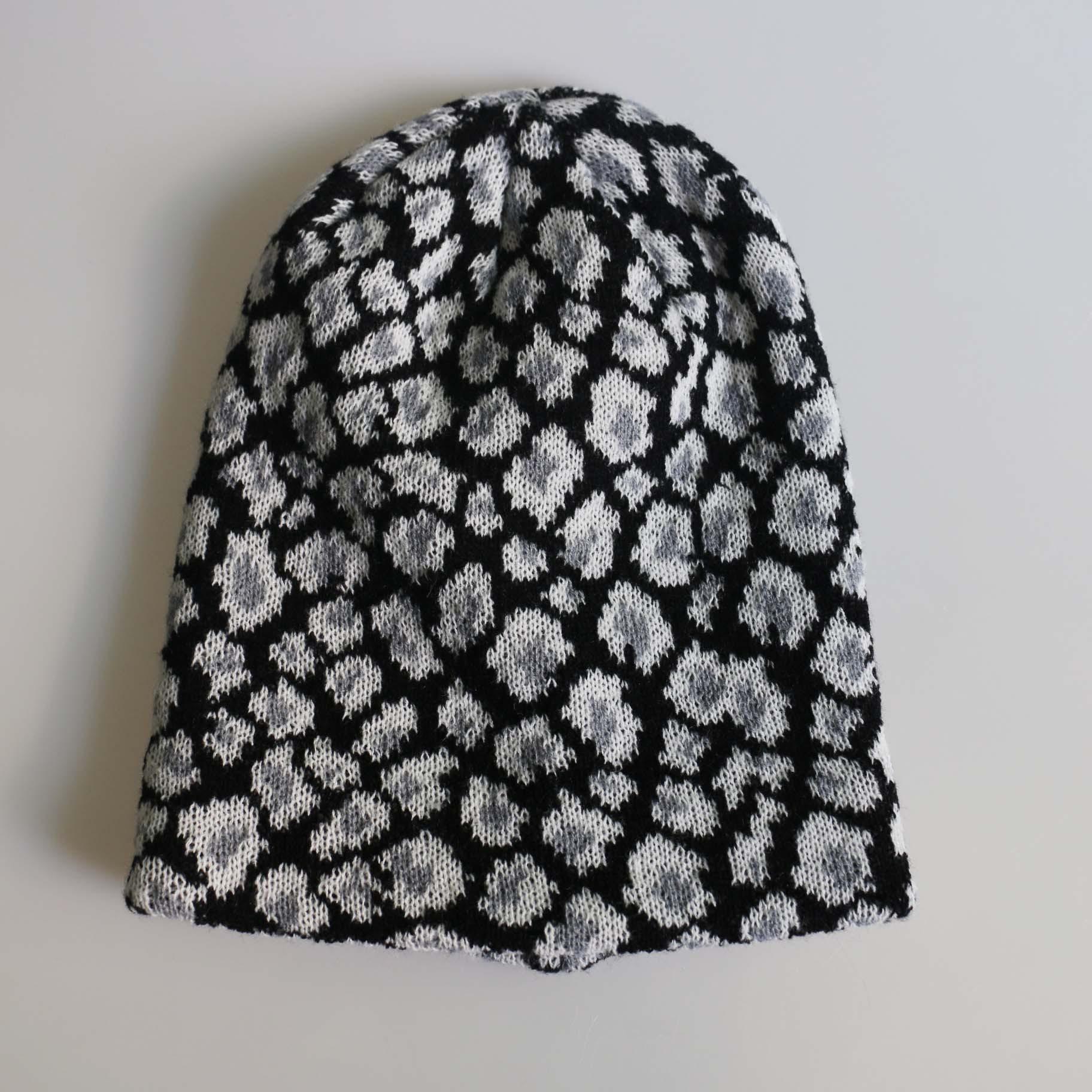 

Autumn and winter trendy Korean version of fashion leopard print flanged knitted hat wool hat men s and women s outdoor cold-proof and warm headgear M（56-58cm） білий
