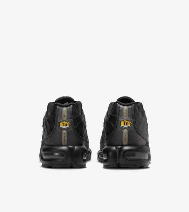 FD7855-001 A-COLD-WALL* Nike Air Max Plus Onyx (Men's)