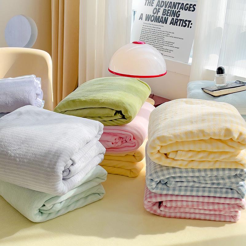 Kreskówkowy zimowy komplet pościeli z aksamitu mlecznego: Koc flanelowy polarowy, Prześcieradło, Poszewka na poduszkę - Gruby polar koralowy, Rozmiar pojedynczy.