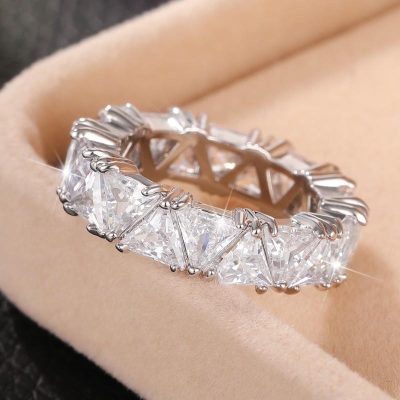 Huitan Triangular CZ Promise Rings for Women Luxury Trendy Wedding Bands Accessories Engagement Party Fashion Female Jewelry