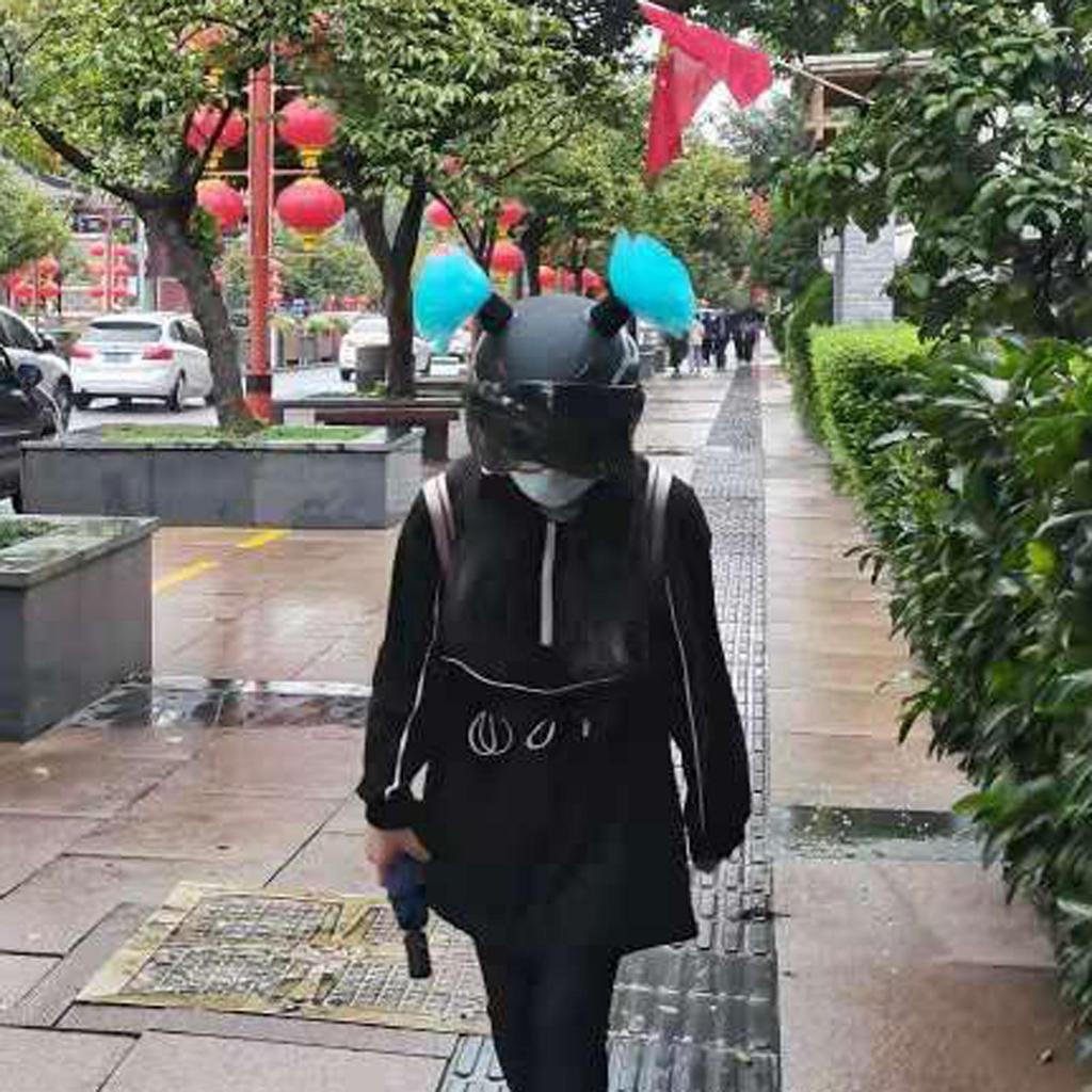 Motorcycle Ski Helmet Pigtails Braids with Suction Cup for Motorcycle Used for