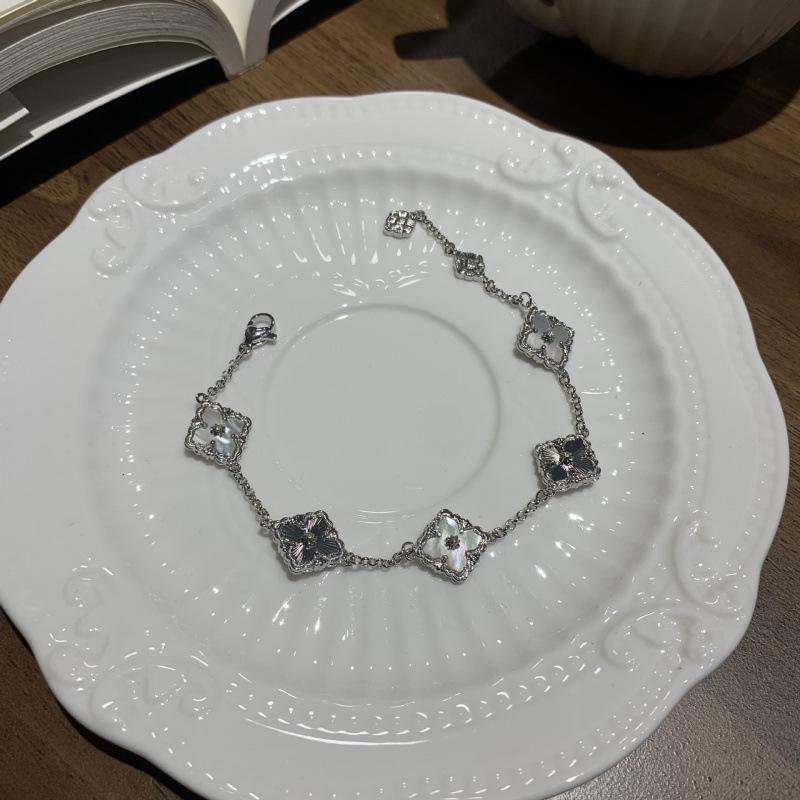 Buqi Latti Brush Mini Small Four Leaf Clover Five Flowers Laser Bracelet Female Retro Court Style