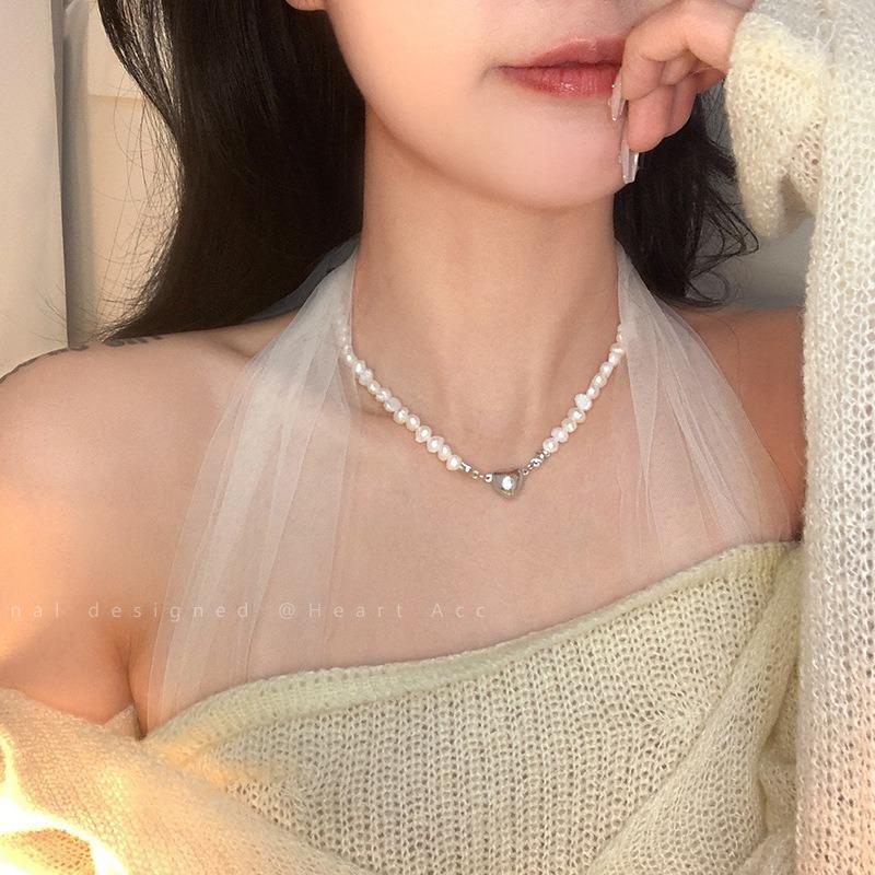 2024 Vintage Double-Layer Pearl Necklace with Heart Pendant