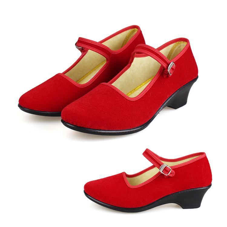 

Настоящие люди старые пекинские тканевые туфли на высоком каблуке: Женская обувь для отелей, супермаркетов и танцев 40 красный