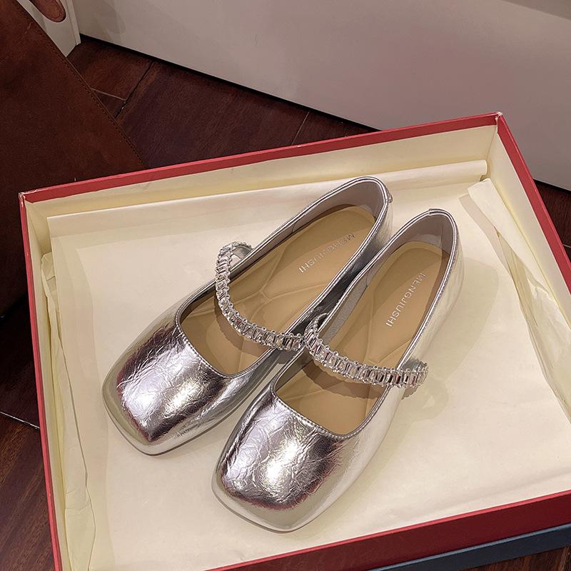 2025 Spring and Autumn New Fashion Versatile Small Leather Shoes French Fairy Feng Shui Diamond Mary Jane Shoes Shallow Mouth Flat Bottom