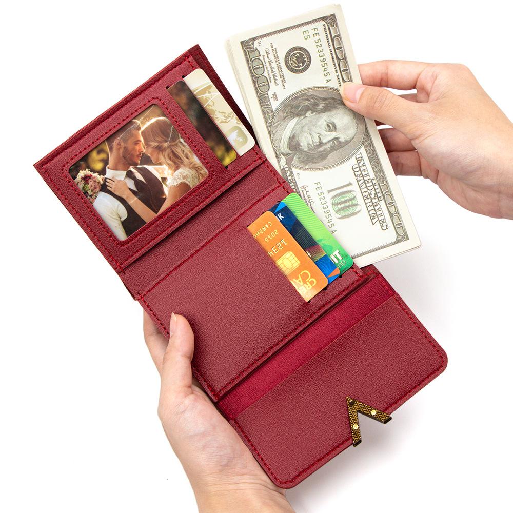 European & American Retro Women's V-Shaped Trifold Wallet with Card Holder, ID Window, Coin Purse, and Money Clip.