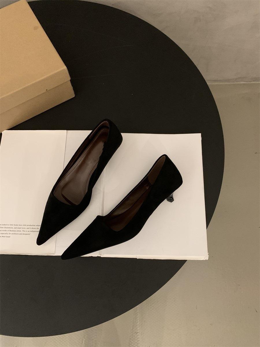 

Туфли-лодочки на низком каблуке, красные с острым носком, женская обувь, темпераментные черные туфли для работы на шпильке, на высоком каблуке, весна и осень 40 чёрный