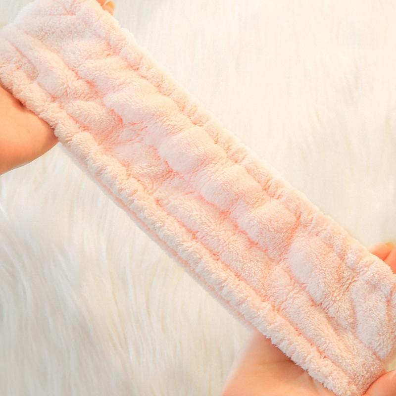 Soft and Absorbent Piggy Heart Headband for Daily Skincare and Makeup Removal Soft Plush Furry Hairband