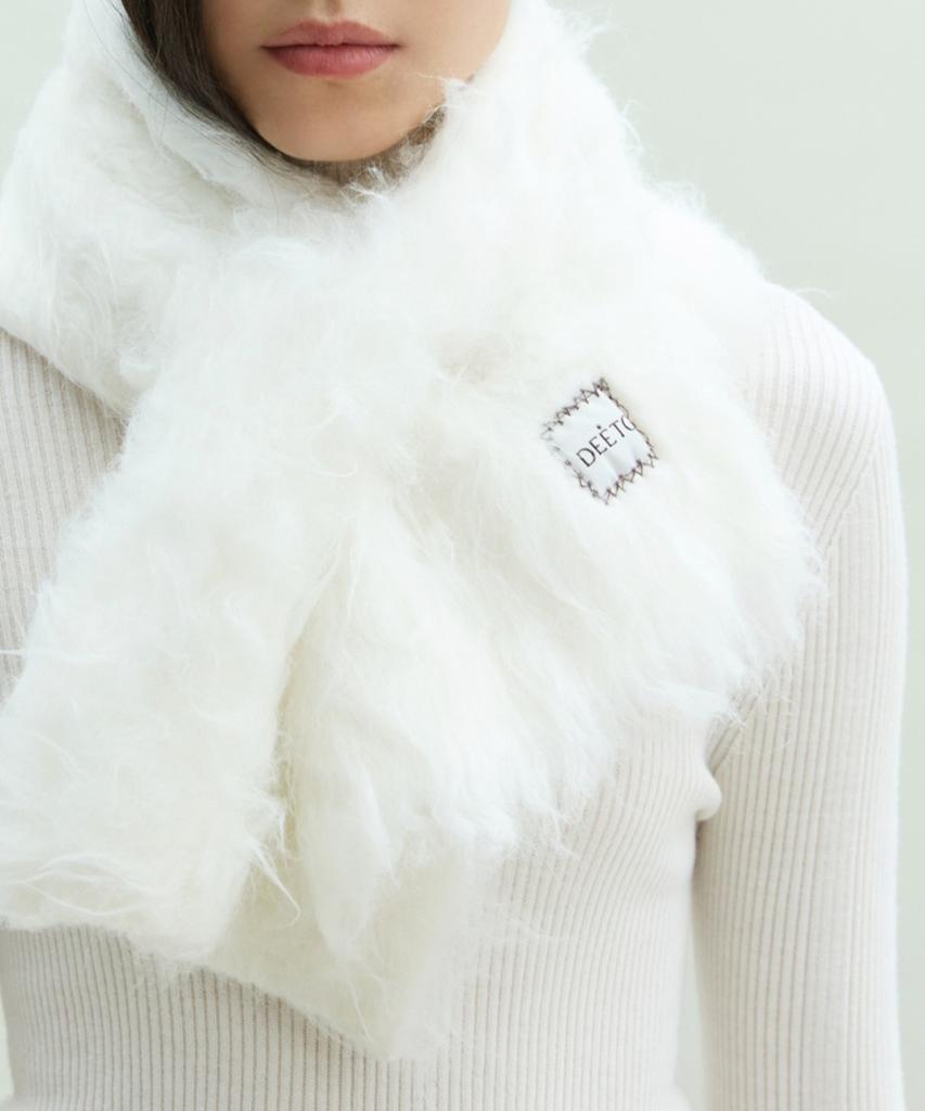 DEETO Brushed Muffler [White]