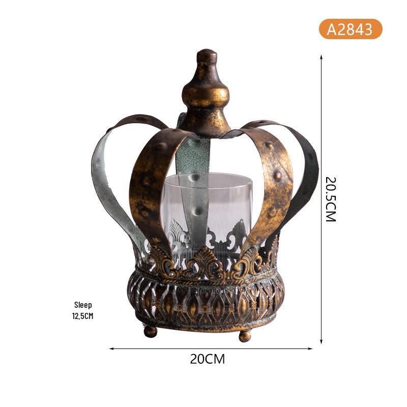 French Crown-Shaped Hollow Candlestick: European Retro Tabletop Ornament for a Cozy B&B Atmosphere