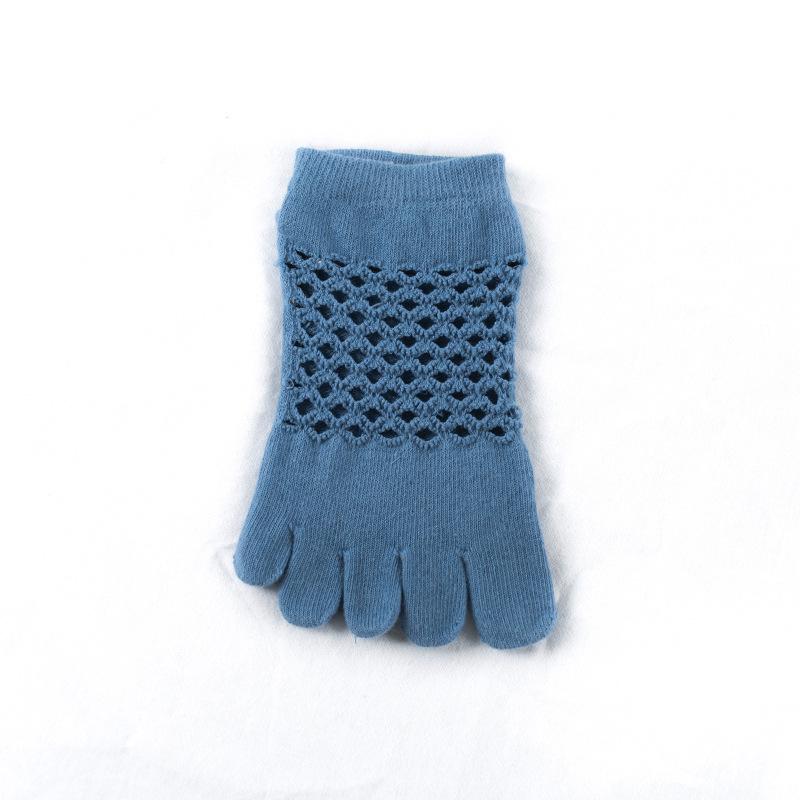 Breathable Mesh Five-Finger Yoga Pilates Socks for All Seasons
