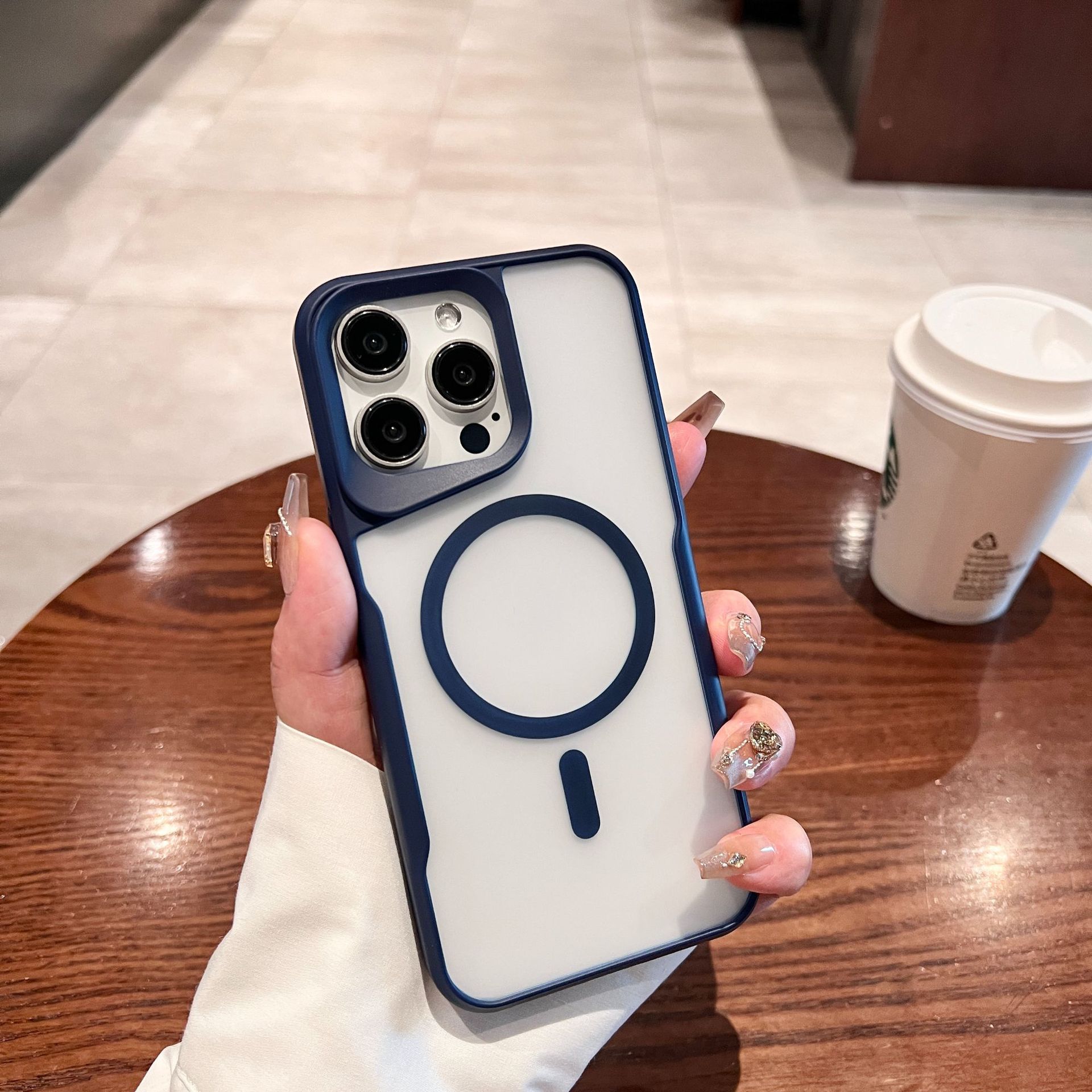 

Подходит для iPhone15proMax Магнитный чехол-накладка для зарядки Apple 14 Матовый 13 Защитный чехол с ощущением кожи iPhone12proMax синий