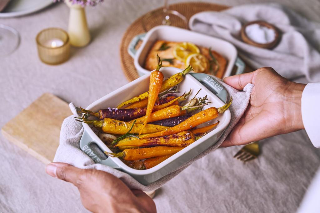 Staub Dish 27cm Ceramic Gratin Dish Oven and Microwave Safe Japanese Ceramic Eucalyptus Color Dish "Rectangular Eucalyptus" [Official Product]