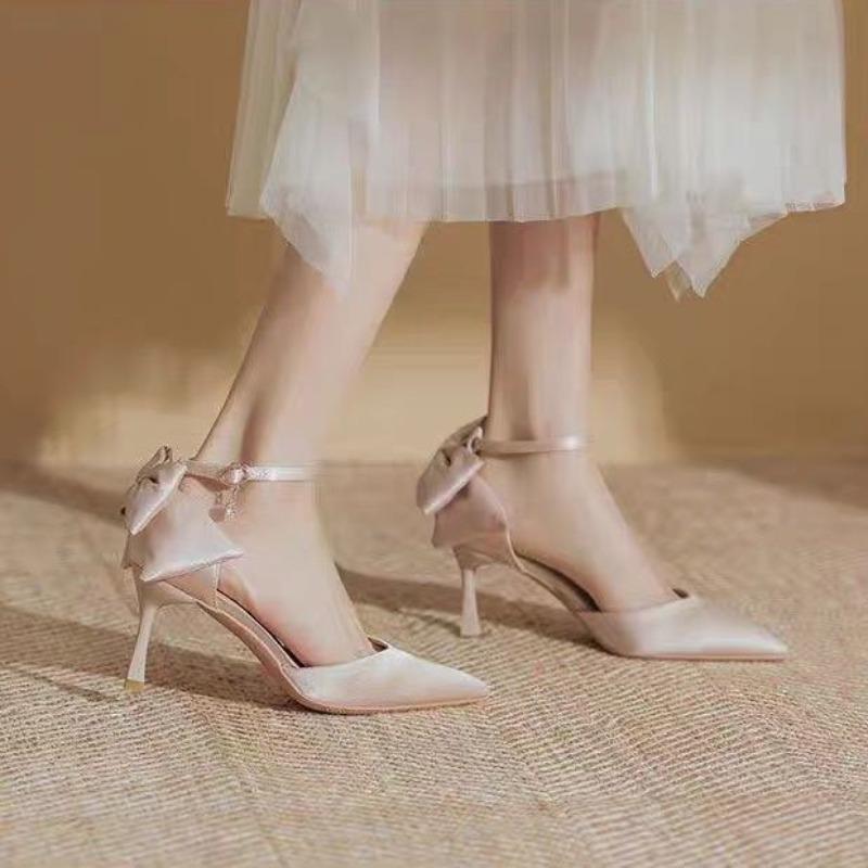 Royal Sister Style Versatile Stiletto High Heels Spring and Summer New French Pearl Hollow Bag Head Sandals Temperament Pointed Single Shoes