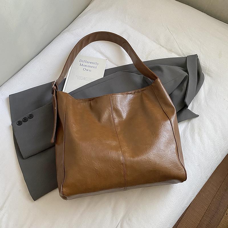 New Vintage Tote Bag Large Capacity Simple Women's Shoulder Bag Bucket Handbag For Female Commuting Corssbody Bag Underarm Tote