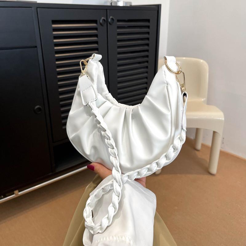 Fashionable Cloud Shoulder Bag For Women 2023 Trendy Pu Leather Small Handbag