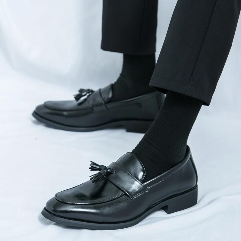 Men Casual Shoes Breathable Designer Leather Loafers for Men Driving Moccasins Comfortable Tassel Business Office Shoes Hombre