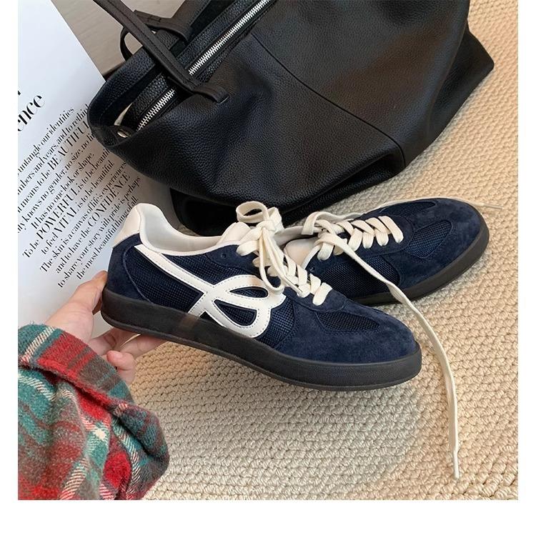 

Grape mother leather sports little white shoes retro breathable round head lace-up thick sole heightening lightweight German training board shoes w 40 синий