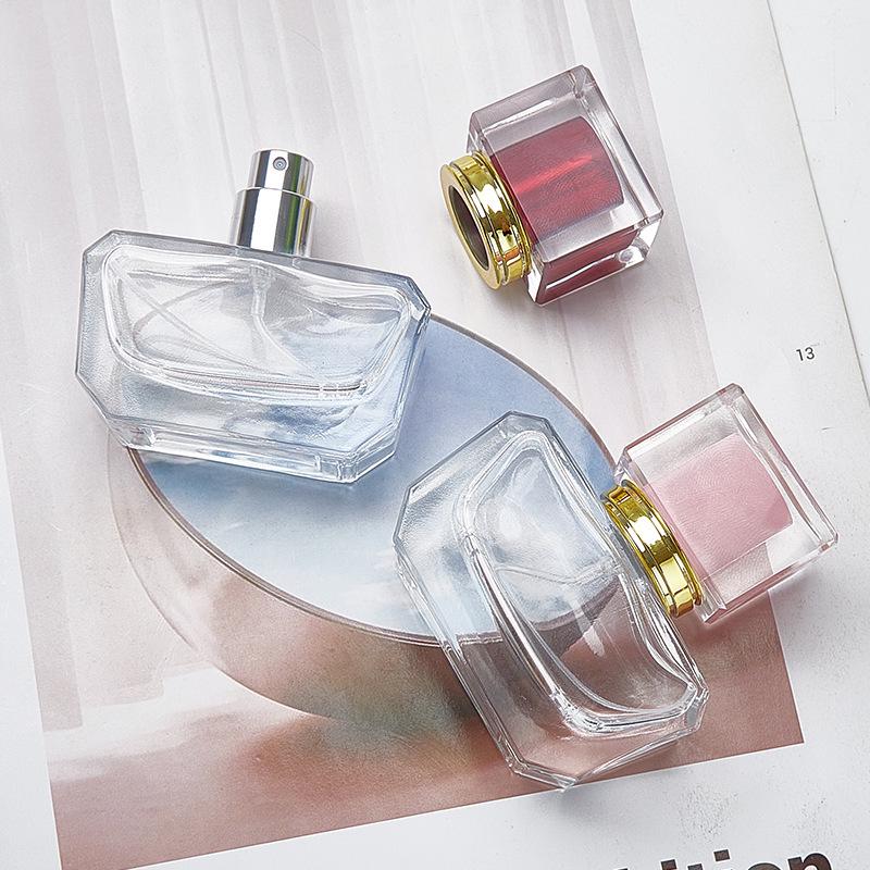 30ml Transparent Glass Perfume Bottle with Thick Base and Spray Nozzle