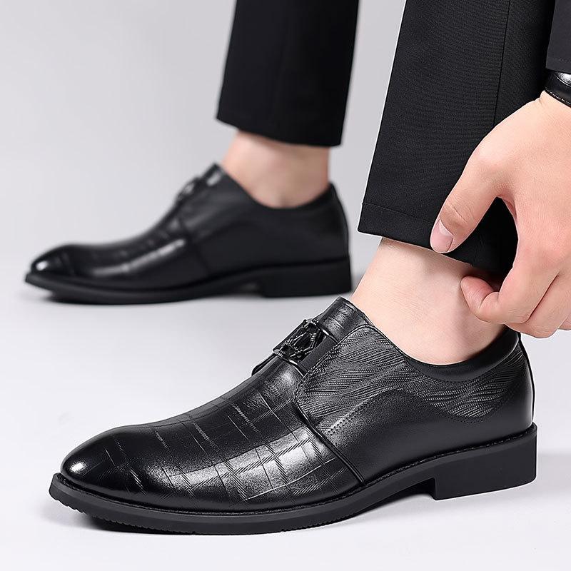 Leather shoes men's business leather 2025 new British men's embossed casual foot cover single shoes versatile groom formal men