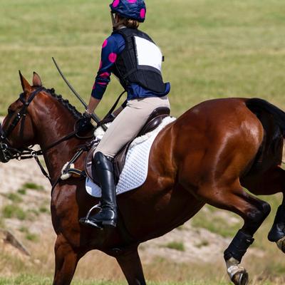 Cosplay Horsewhip pro jezdecké soutěže Přenosná rukojeť pro začátečníky a nadšence