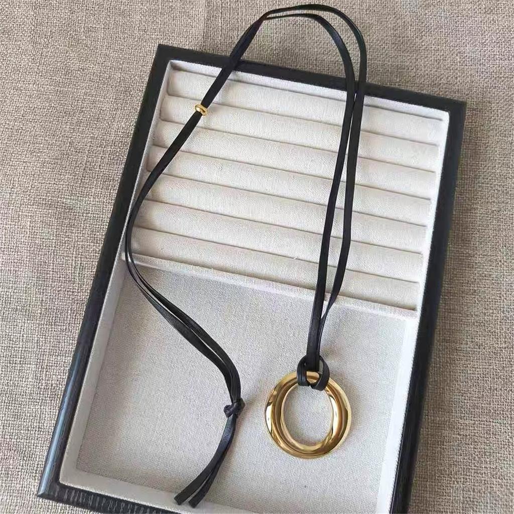 Tooxika Simple Light Luxury Design O-ring Pendant Necklace Leather Cord Adjustable Long Jumper Chain Women