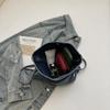 Casual canvas bag women's retro large-capacity messenger bag simple messenger bag fashion college student class bag tide