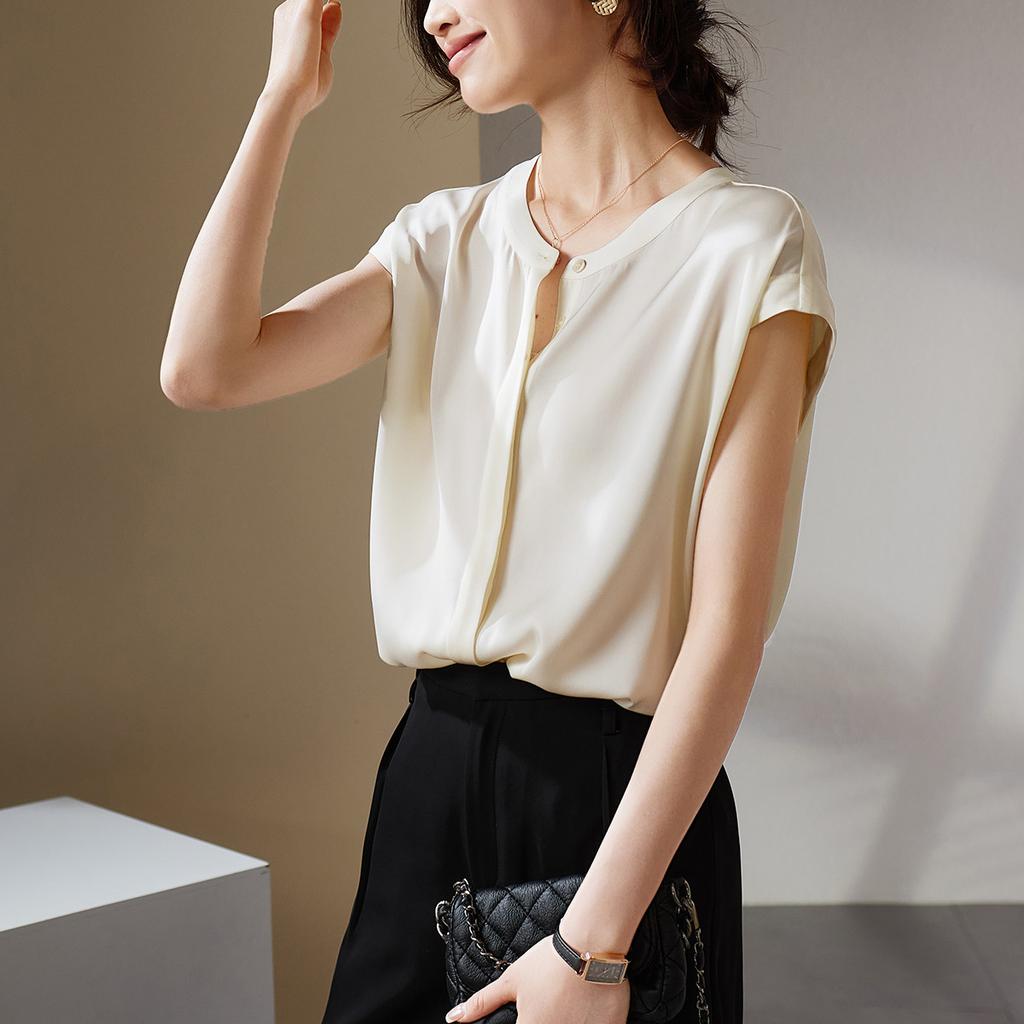 Minimalist Commuter Undercover Round Neck Mulberry Silk Shirt for Women