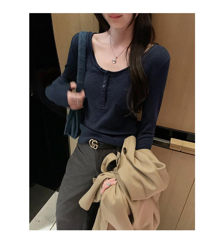 Gentle White Henley Base Layer Women's Slim-Fit Long-Sleeve T-Shirt for Autumn/Winter, New Korean Style.