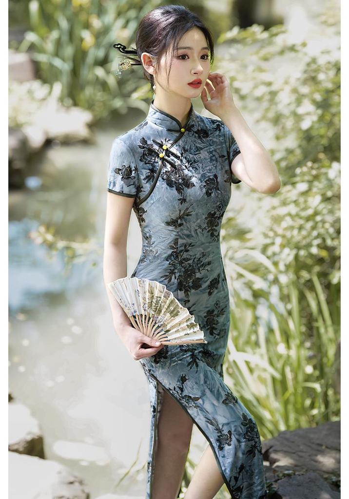 Guofeng 2026 Velvet Qipao: Plus Size Long Style for Weddings and Banquets