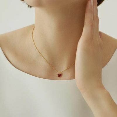 Vintage Red Heart Drip Glaze Necklace - Women's High-End Titanium Steel Clavicle Chain, Non-Fading, Light Luxury Christmas Gift
