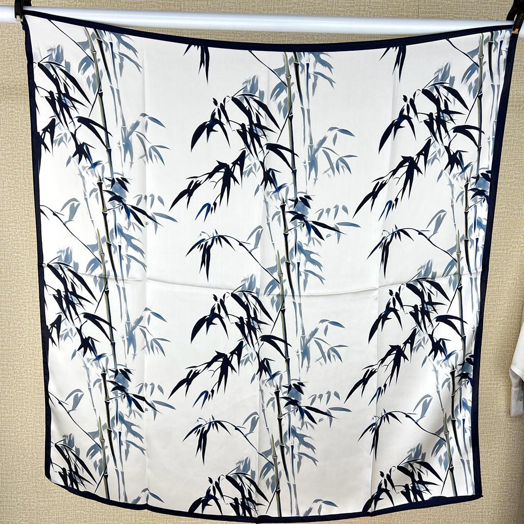 Guochao Lotus Landscape 100% Mulberry Silk Scarf - Versatile Women's Square Shawl