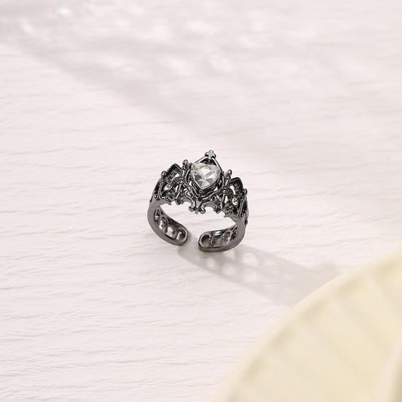 Gothic Heart Crown Open Ring for Women - Stylish and Cool Index Finger Fashion Accessory Adjustable Opening