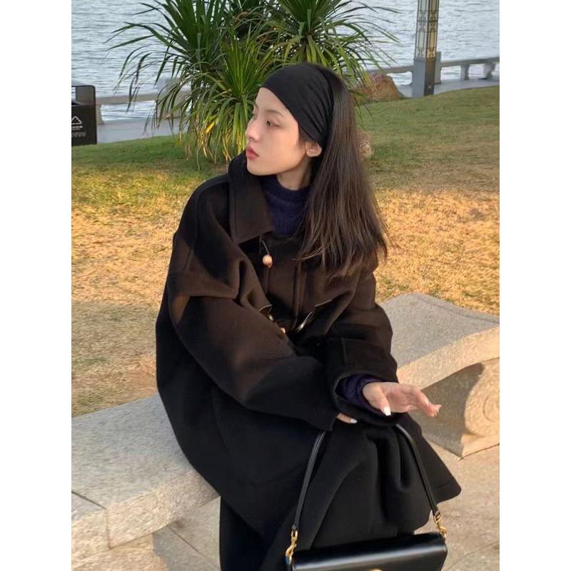 

Женское осенне-зимнее утолщенное шерстяное пальто с роговыми пуговицами для женщин с небольшим зимним шерстяным пальто в стиле Хепберн XL чёрный