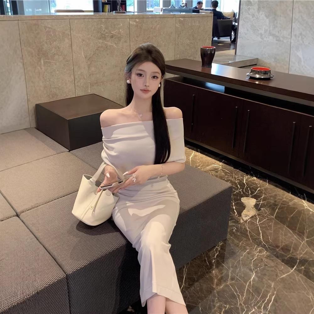 Elegant High-Waisted French Batwing Sleeve Summer Dress with Pleated Irregular Design